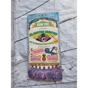 Vintage Sesame Street presents the Amazing Mumford Softcover Book 1972m,